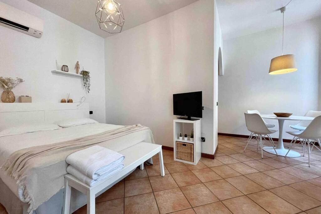 Unconventional Apartment: Centro Storico Con Bici 曼托瓦 外观 照片